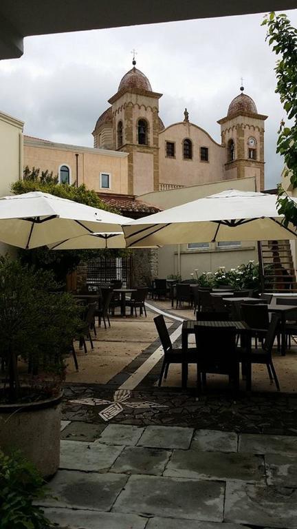 Abas Ristorante Pizzeria Affittacamere Ales ภายนอก รูปภาพ