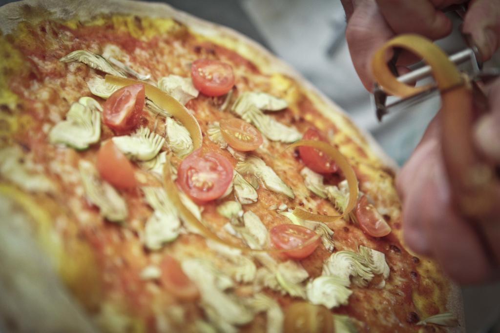 Abas Ristorante Pizzeria Affittacamere Ales ภายนอก รูปภาพ