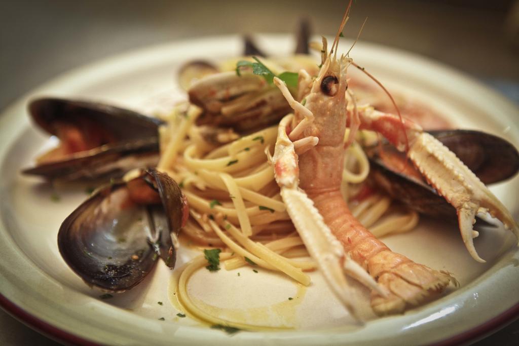 Abas Ristorante Pizzeria Affittacamere Ales ภายนอก รูปภาพ